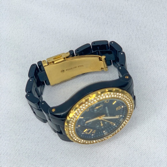 Micheal Kors Ladies Black Watch - Picture 2 of 5